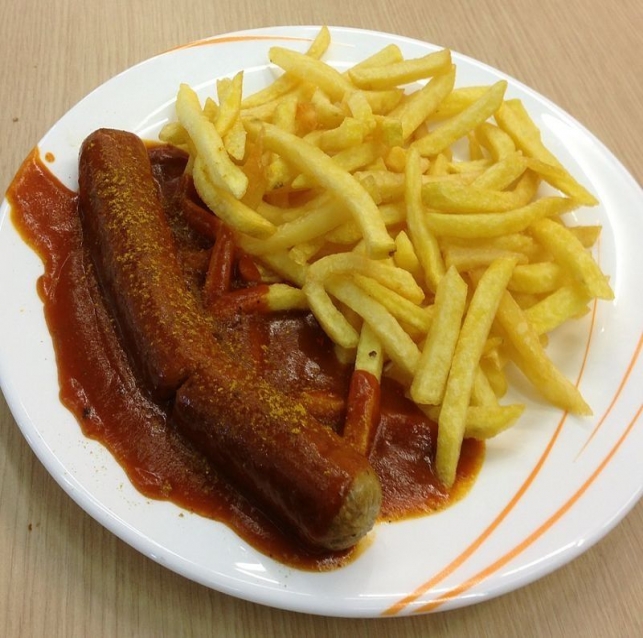 <p>Wie macht man eine WM2014 Currywurst</p>
